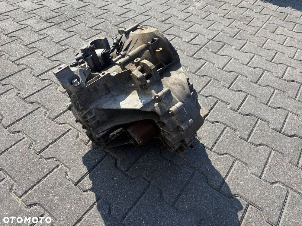 SKRZYNIA BIEGÓW 2.0 D 8G9R7002PF VOLVO V50 2008 - 2
