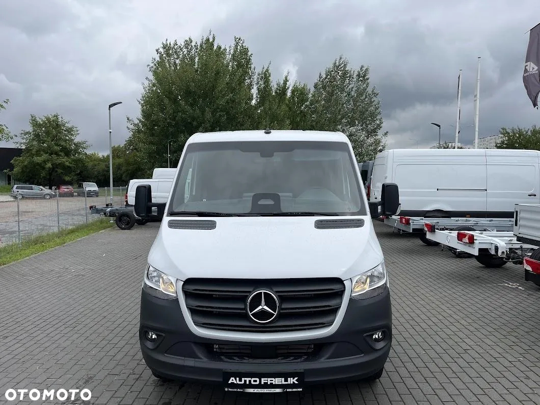 Mercedes-Benz Sprinter - 2
