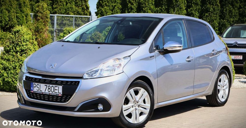 Peugeot 208 - 10