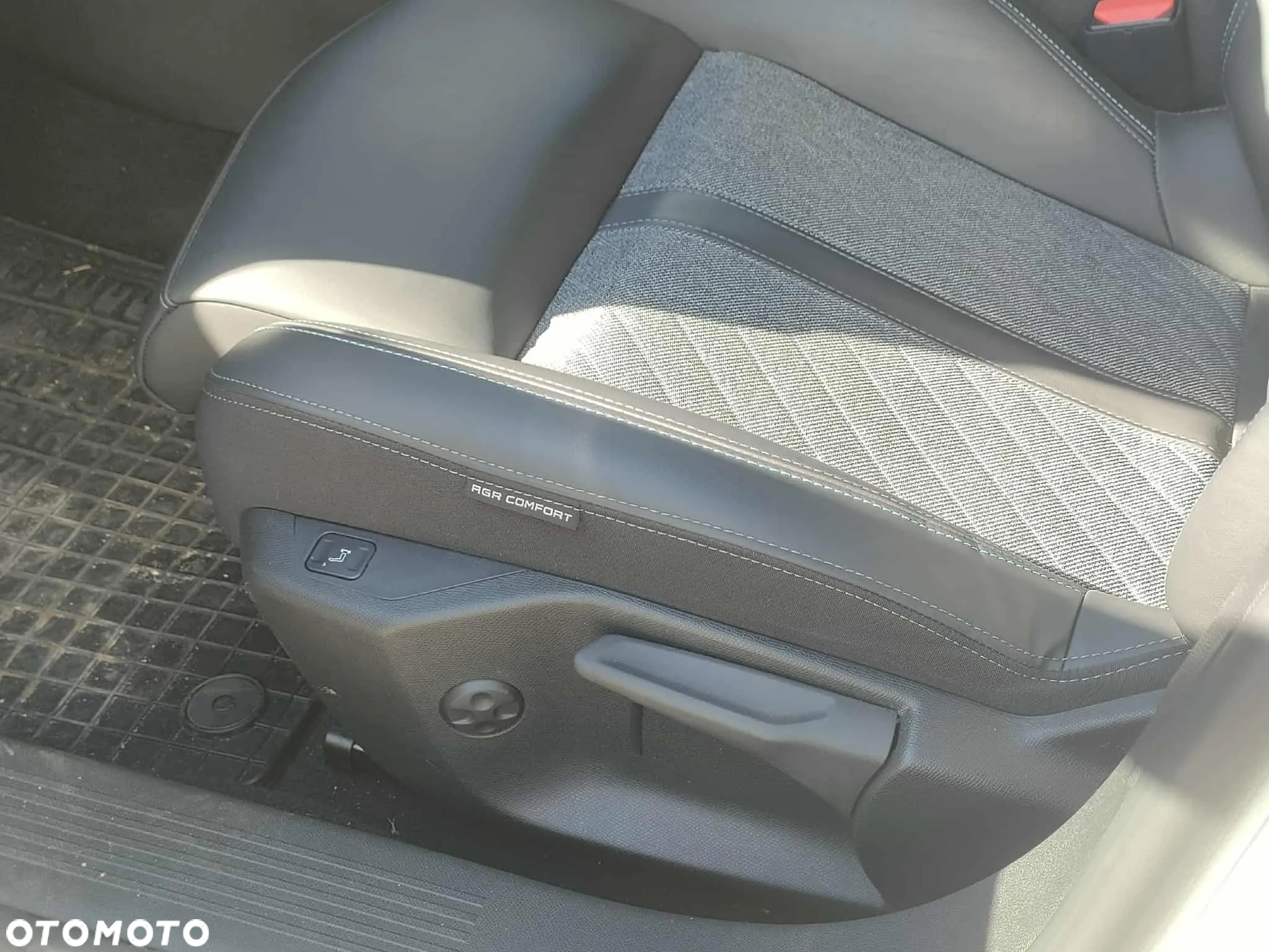 Peugeot 408 1.2 PureTech Allure Pack S&S EAT8 - 12
