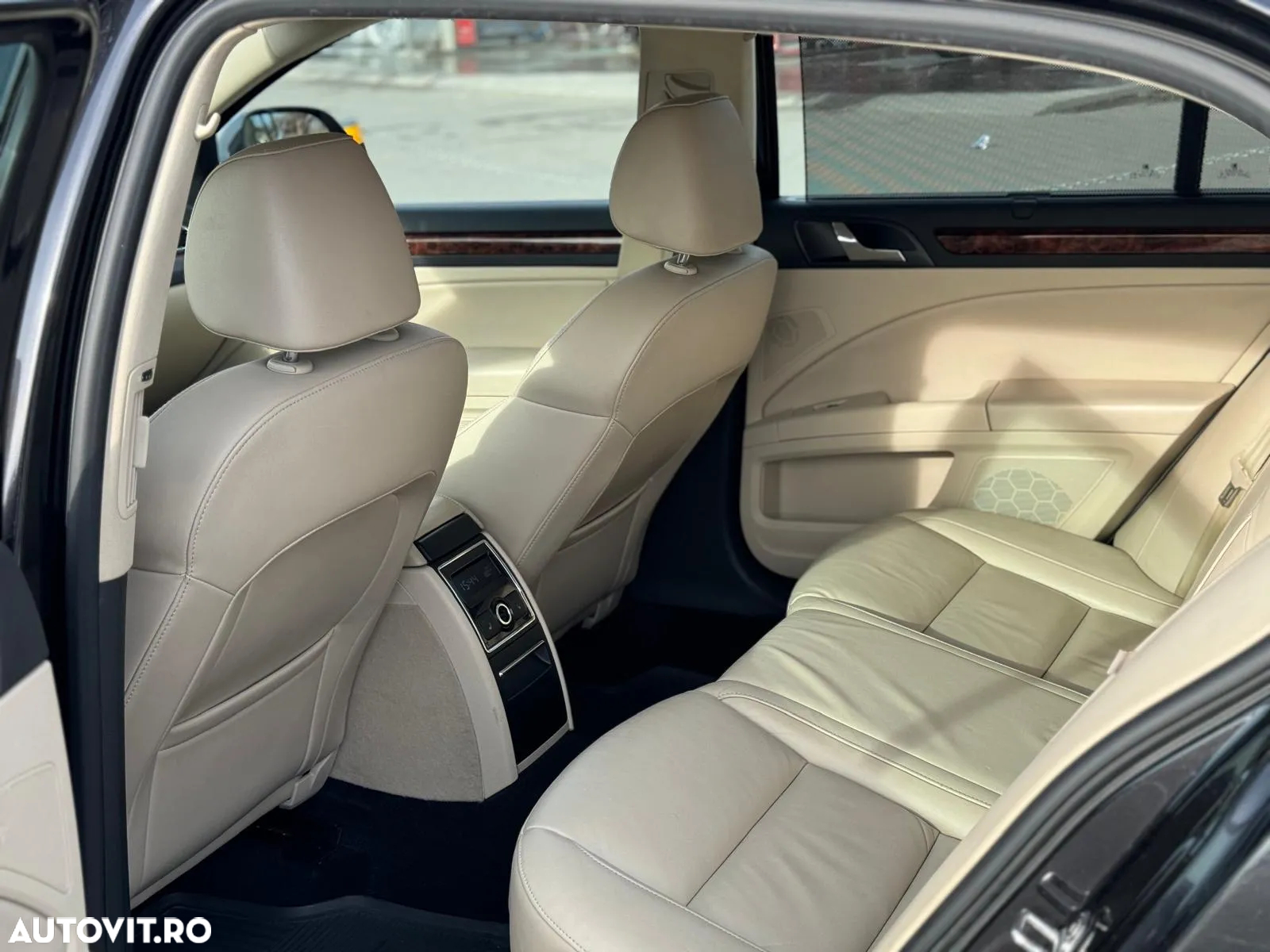 Skoda Superb 2.0 TDI 4x4 Elegance - 11