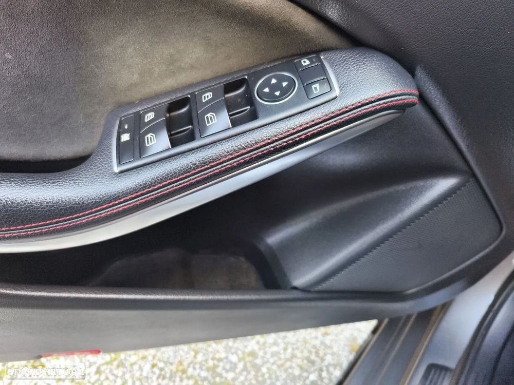 Mercedes-Benz A 180 d AMG Line - 17