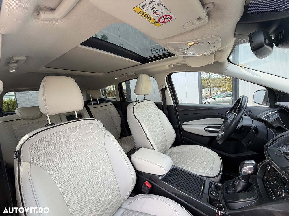 Ford Kuga 2.0 TDCi 4WD Powershift Vignale - 31
