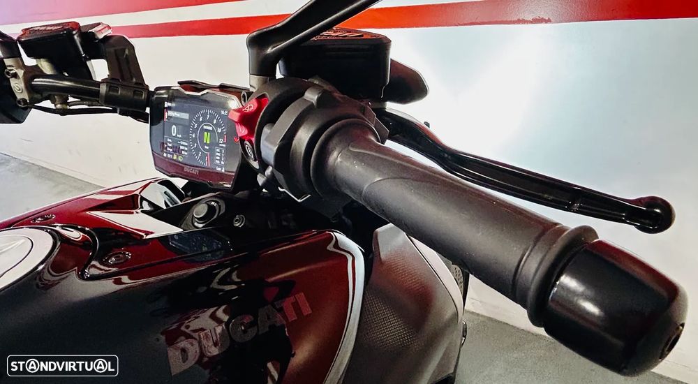 Ducati Diavel V4 Thrilling Black - 14