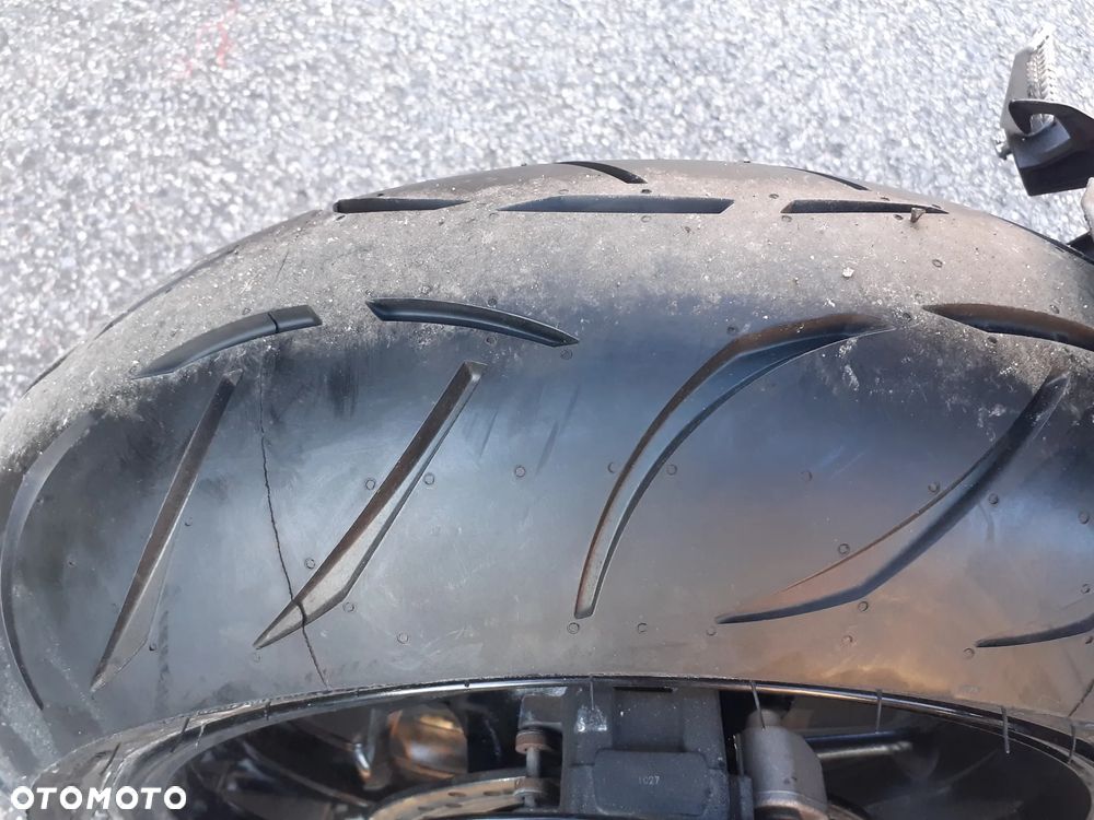 Suzuki GSX 1000 - 13