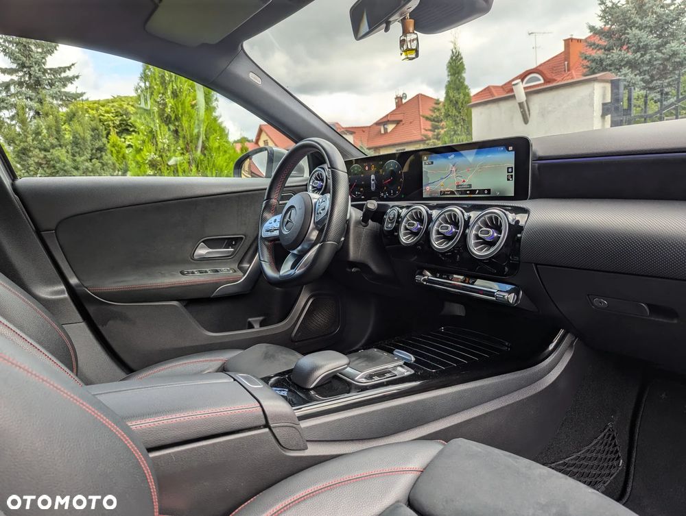Mercedes-Benz Klasa A 200 AMG Line 7G-DCT - 34