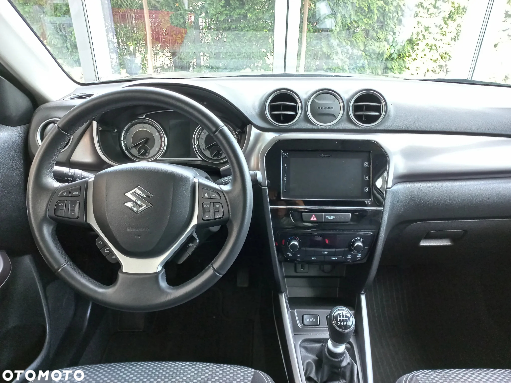 Suzuki Vitara 1.4 Boosterjet SHVS Premium 2WD - 14