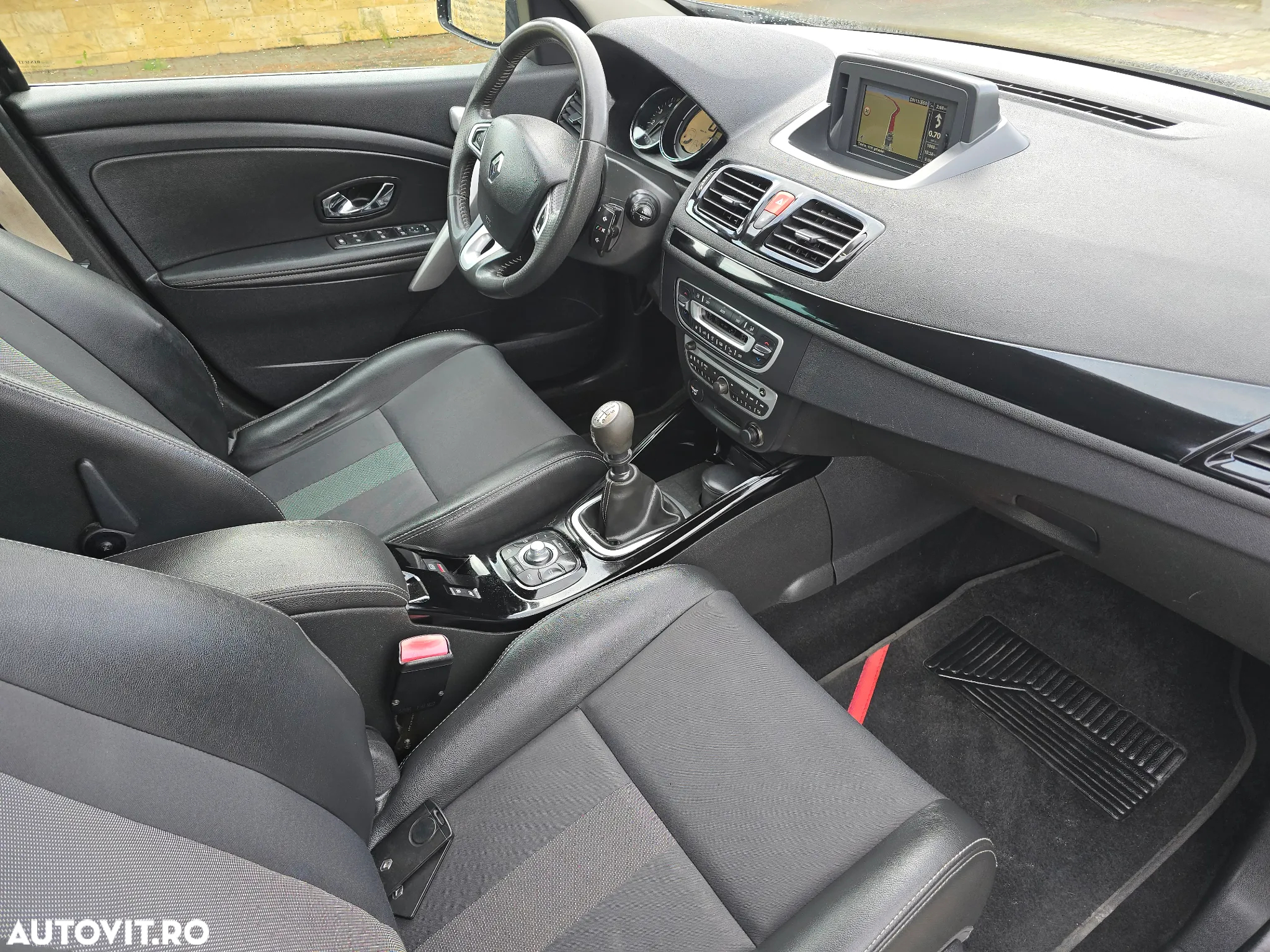 Renault Megane dCi 130 FAP BOSE Edition - 8