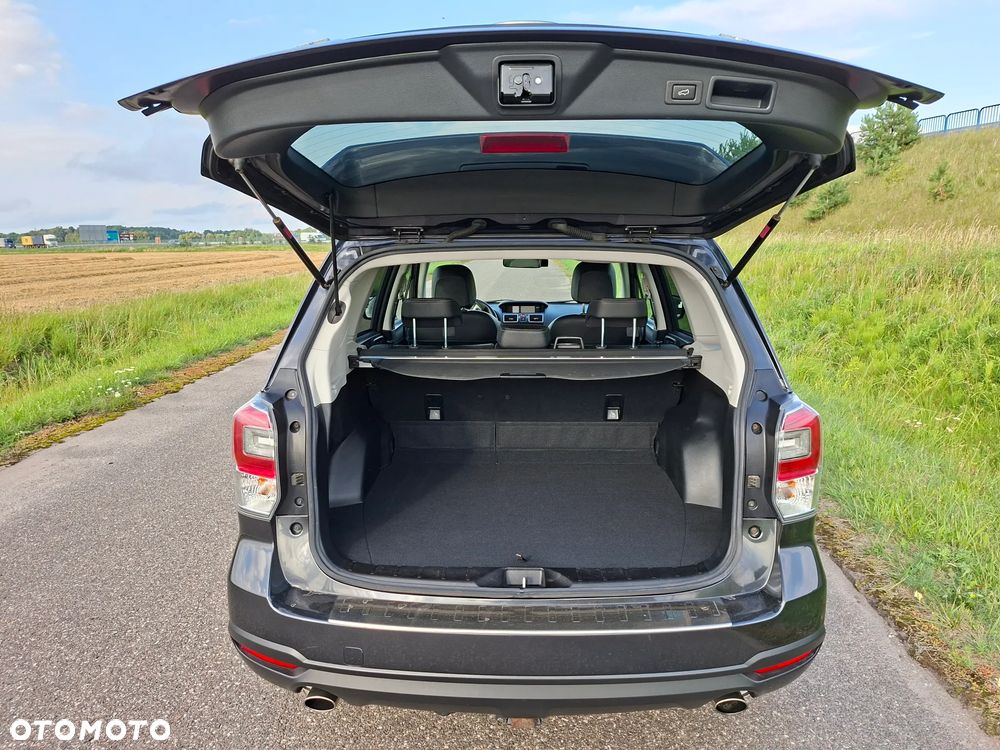 Subaru Forester 2.0 XT Platinum Lineartronic - 18