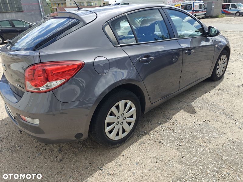 Chevrolet Cruze - 2