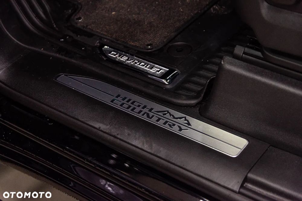 Chevrolet Silverado - 18