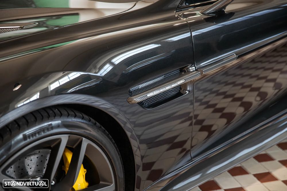 Aston Martin Vanquish Volante Touchtronic 3 Carbon Black - 9
