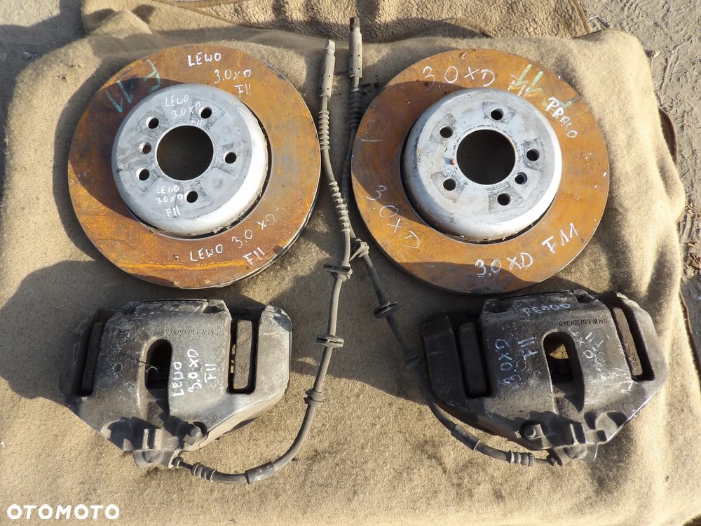 BMW - F11 - 3.0 XDRIVE - PRAWA I LEWA - TARCZE , ZACISK , KLOCKI - ORYGINAŁ BMW - 1