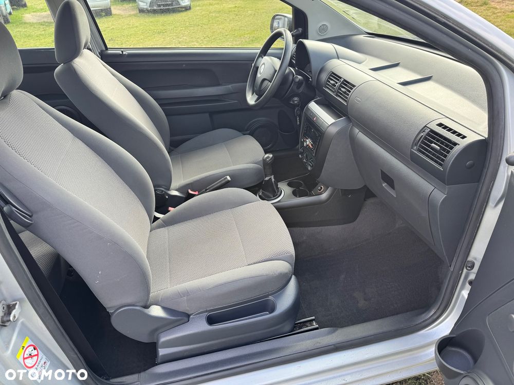 Volkswagen Fox - 24