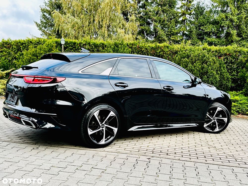 Kia ProCeed 1.4 T-GDI DCT7 OPF GT LINE - 24