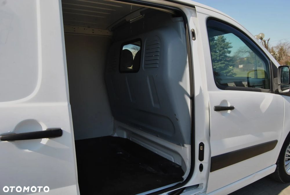 Peugeot Expert - 8