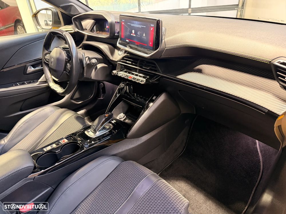 Peugeot 208 1.2 PureTech GT Line EAT8 - 13