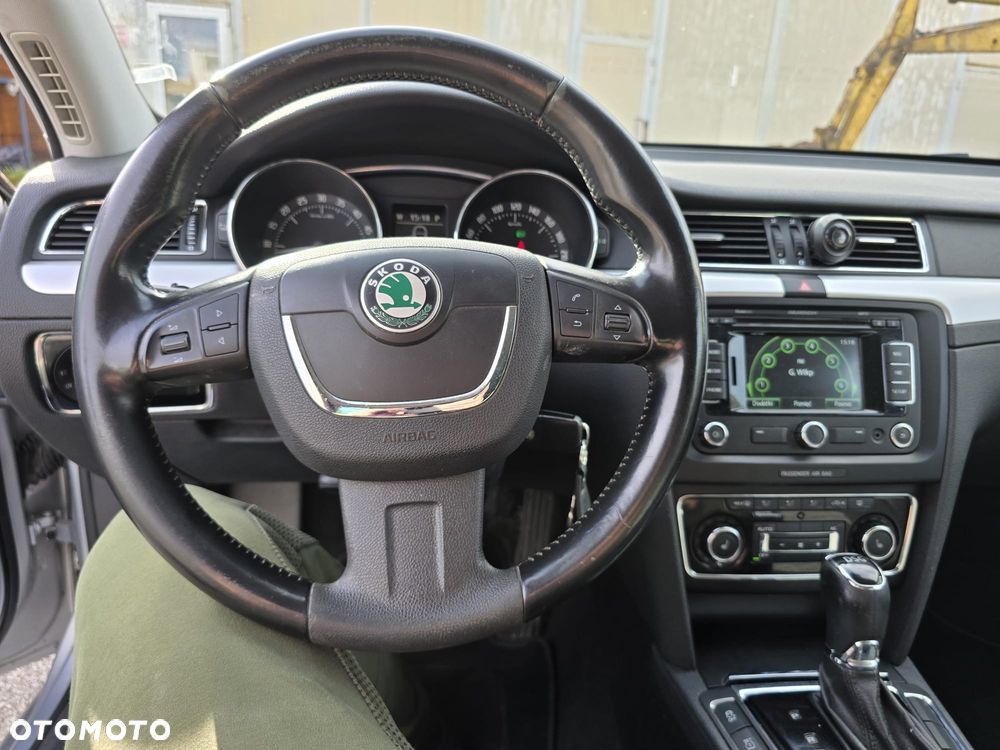 Skoda Superb 2.0 TDI DSG Ambition - 10