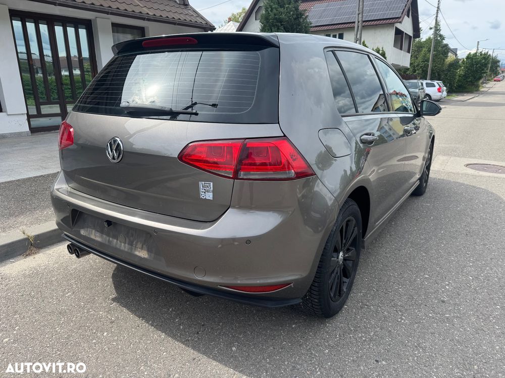 Volkswagen Golf 1.6 TDI DPF DSG BlueMotion Technology Comfortline - 2