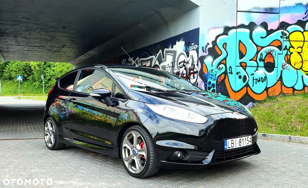 Ford Fiesta 1.6 EcoBoost ST - 11