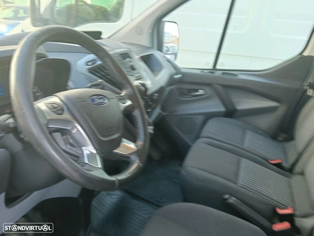 Ford Transit custom - 23