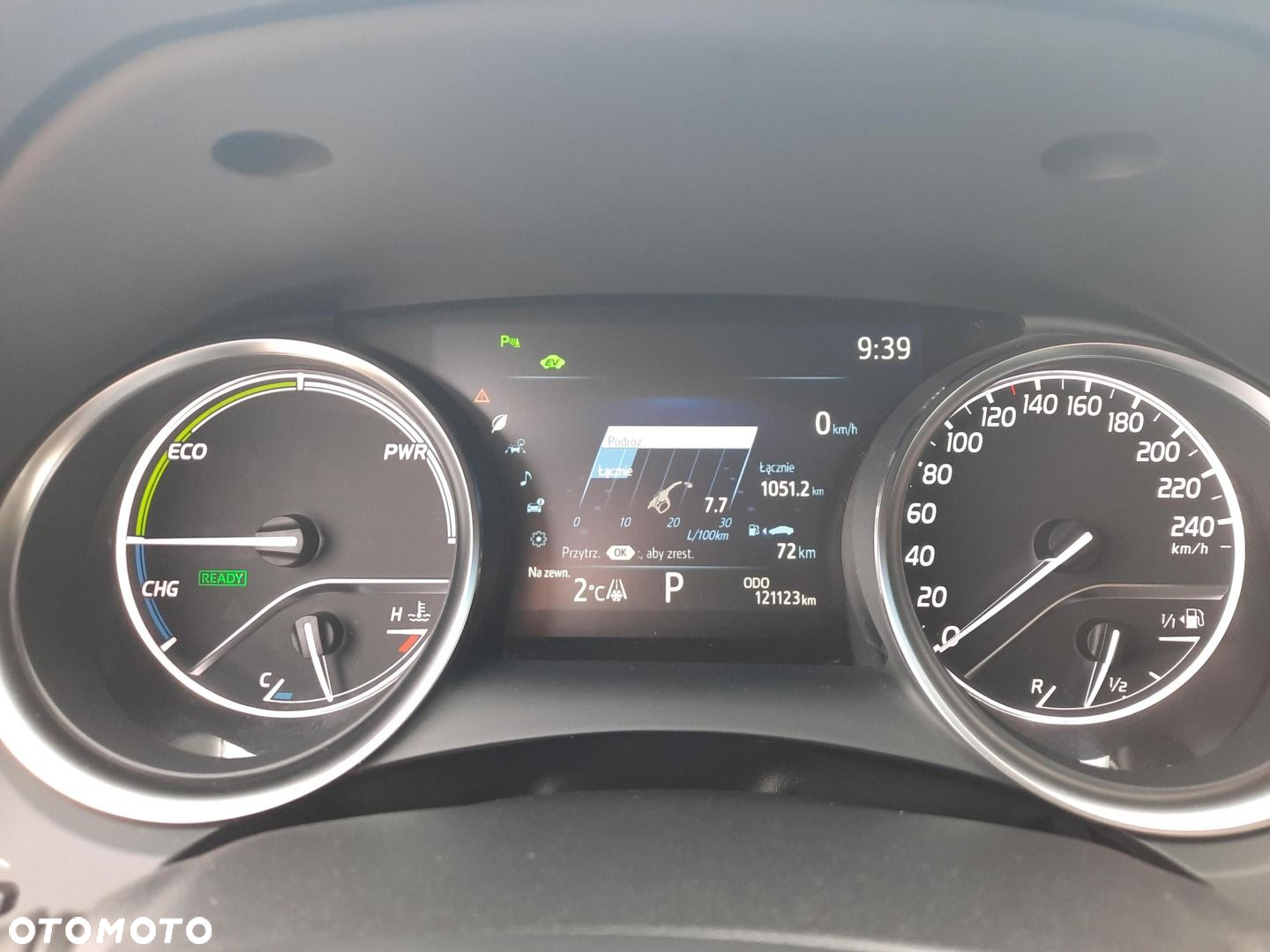 Toyota Camry - 19