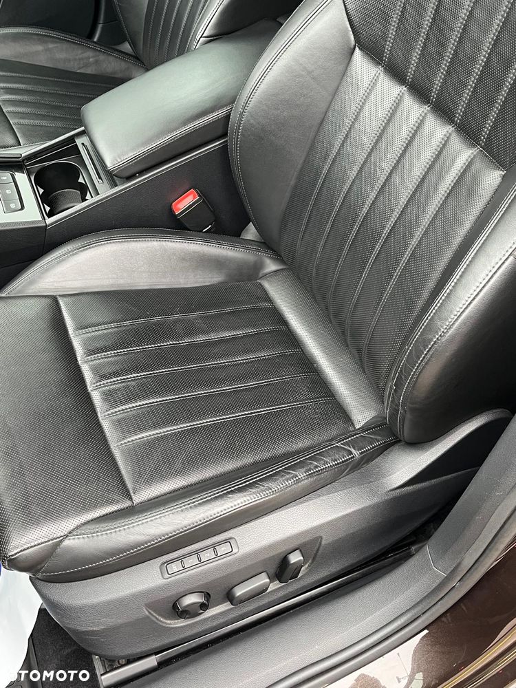 Skoda Superb 2.0 TDI L&K DSG - 11