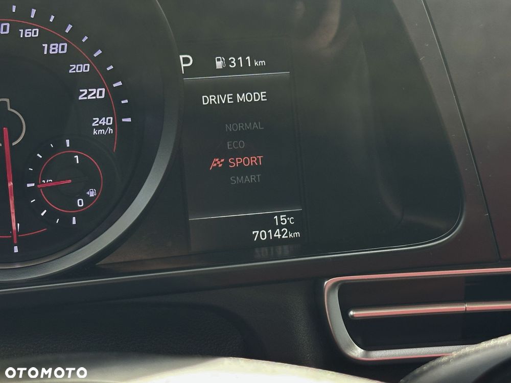 Hyundai Elantra 1.6 Modern CVT - 21