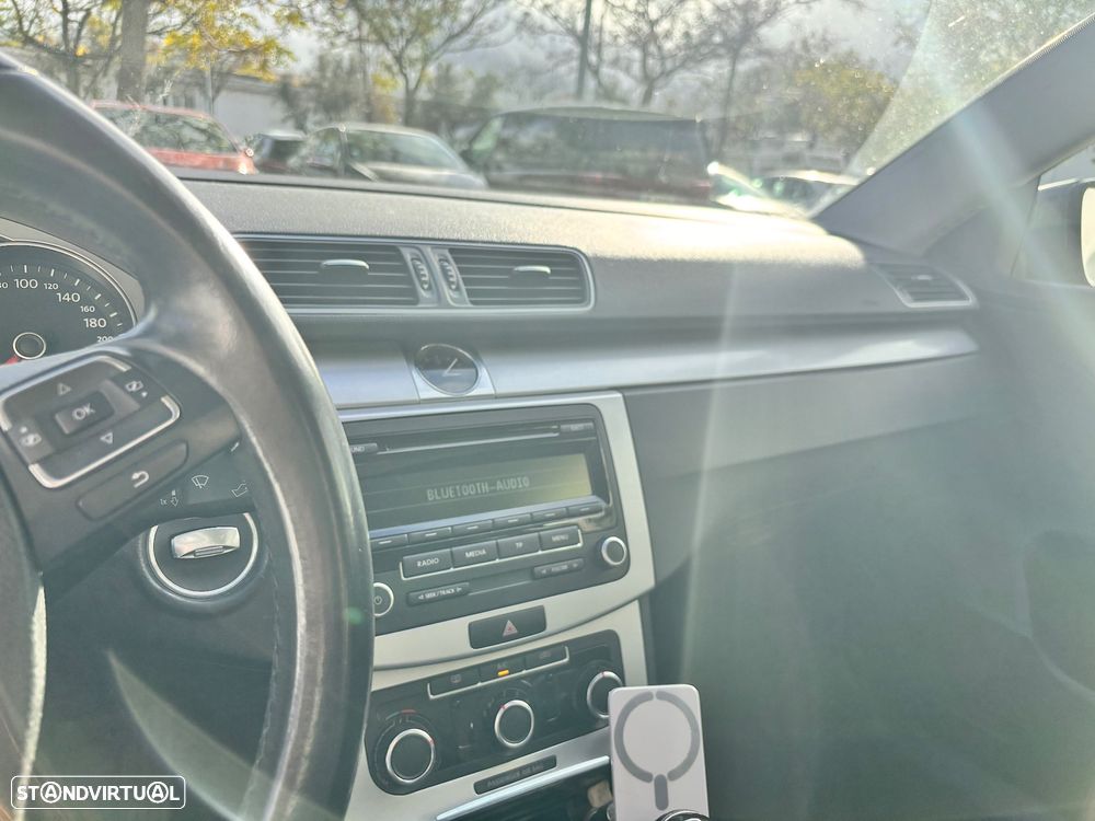 VW Passat Variant 2.0 TDi Trendline - 8