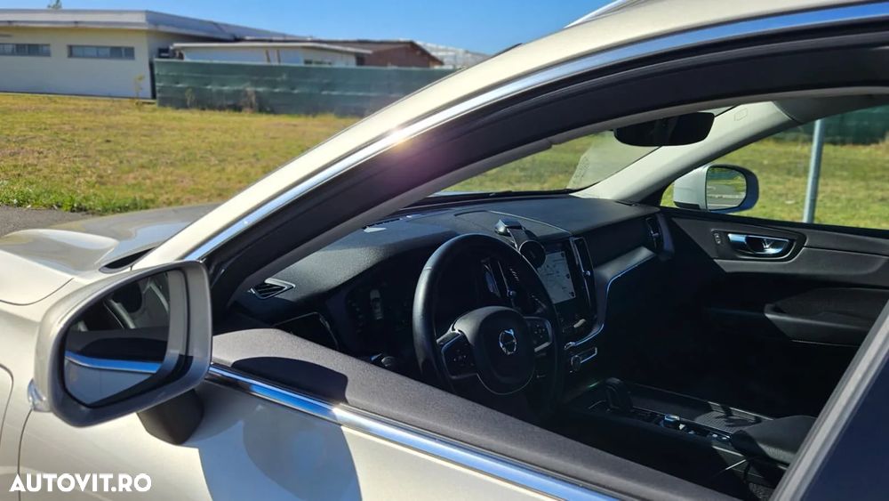 Volvo XC 60 ver-b6-mhev-at8-awd-inscription - 12