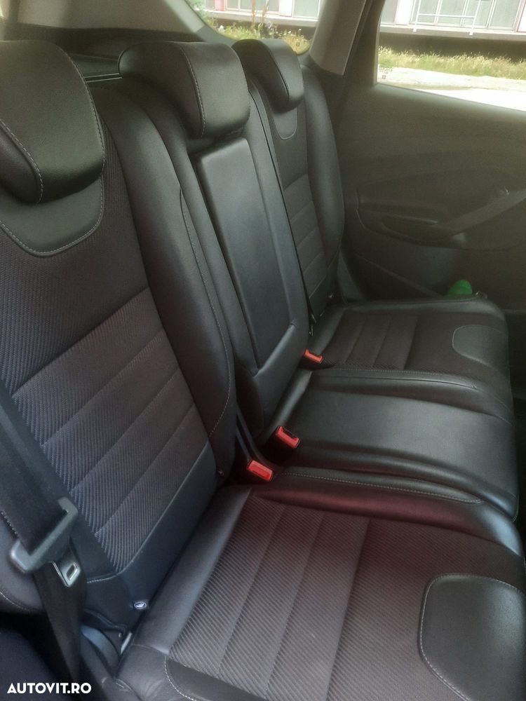 Ford Kuga - 6