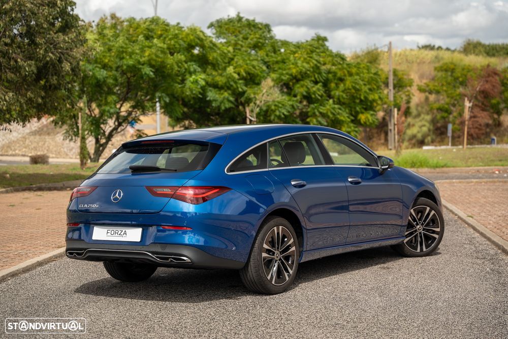 Mercedes-Benz CLA 250 e 8G-DCT Special Edition - 18