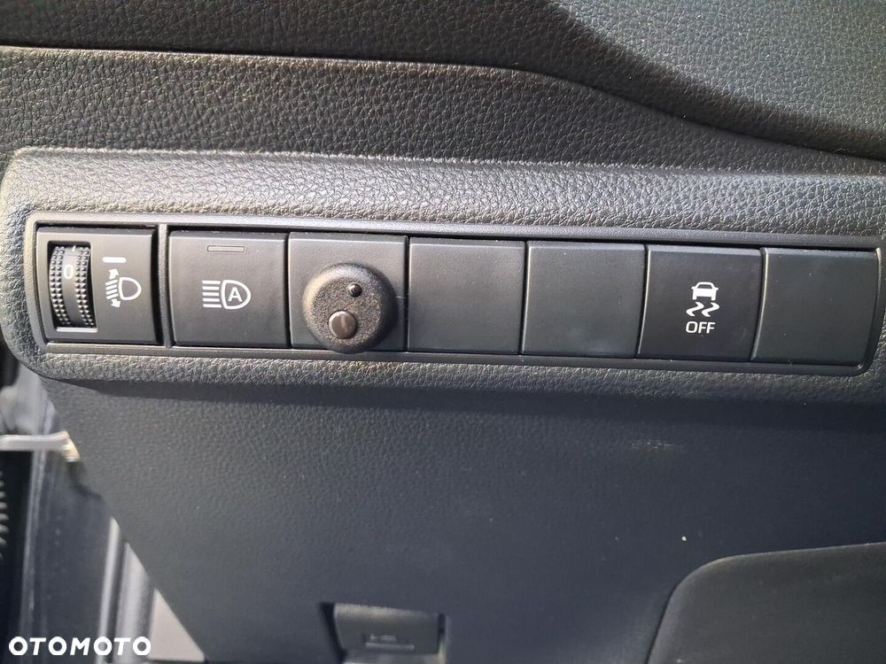 Toyota Corolla 1.8 Hybrid Comfort - 25