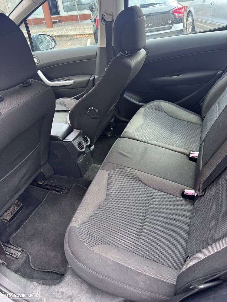Peugeot 308 1.6 HDi Executive - 6