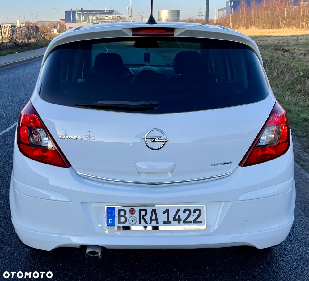 Opel Corsa 1.4 16V Color Edition - 4