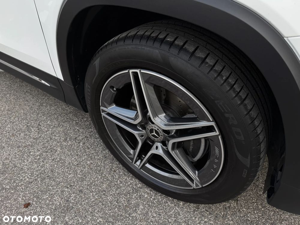 Mercedes-Benz GLB 200 4-Matic AMG Line 8G-DCT - 15