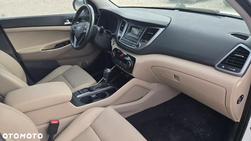 Hyundai Tucson 1.7 CRDI BlueDrive Premium 2WD DCT - 12