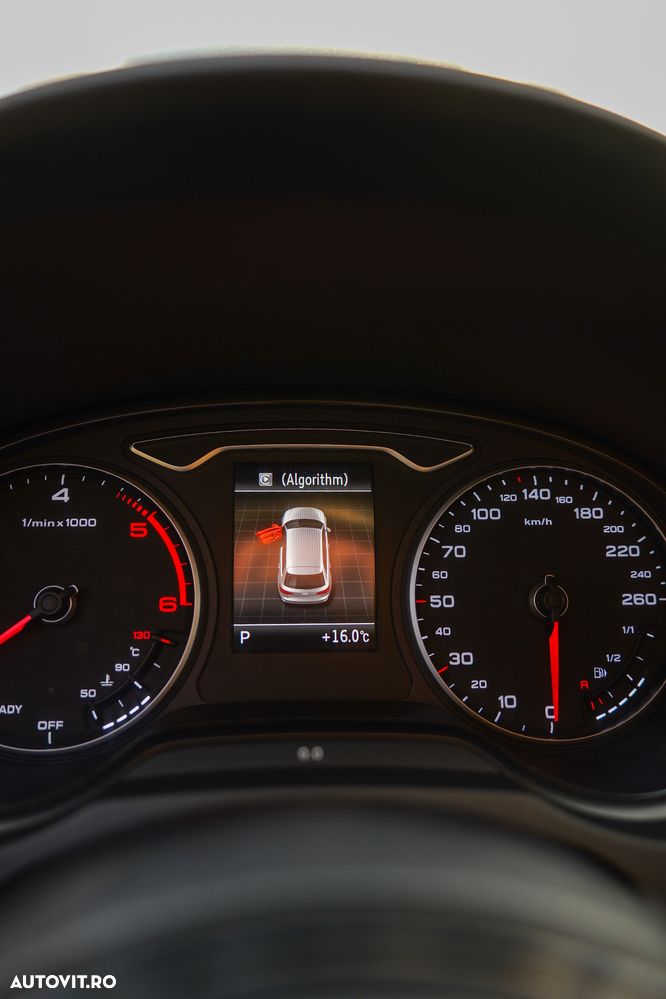 Audi A3 1.6 TDI S tronic Sport - 2
