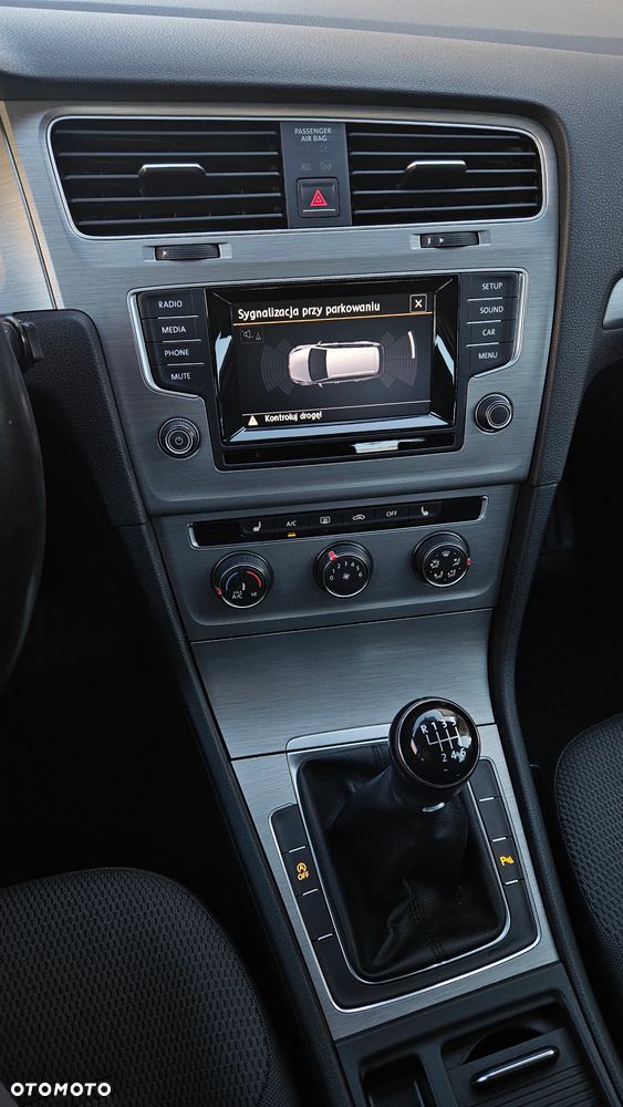 Volkswagen Golf 2.0 TDI BlueMotion Technology Edition - 9