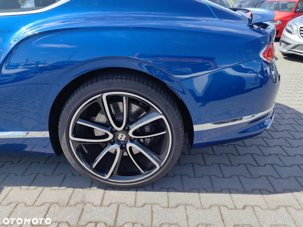 Bentley Continental GT - 5