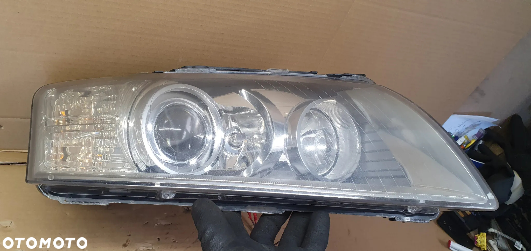 Lampa prawy przód przednia prawa BI XENON skrętny Audi A8 D3 4F0941329B - 2