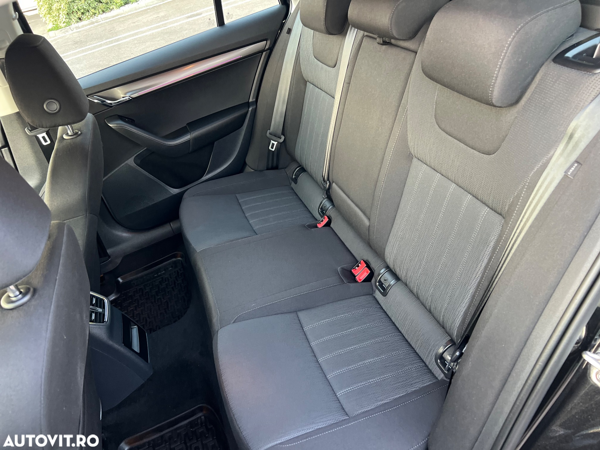 Skoda Octavia 2.0 TDI DSG Style - 6