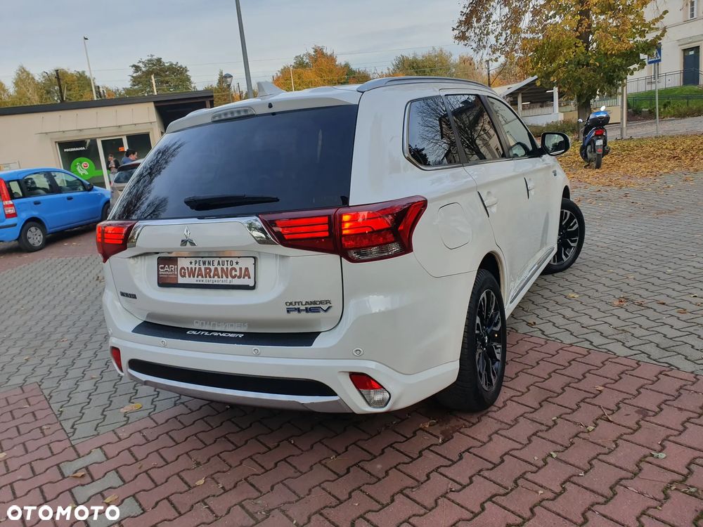 Mitsubishi Outlander 2.0 4WD Top - 8