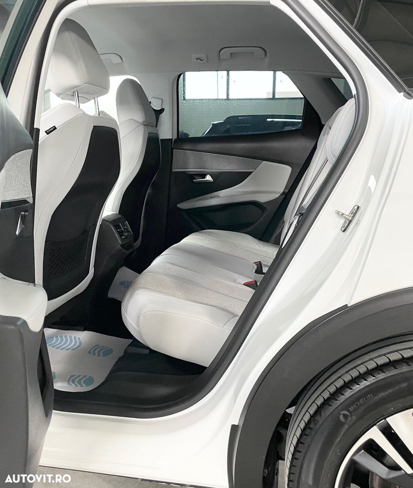 Peugeot 3008 2.0 BlueHDI S&S EAT8 GT - 38