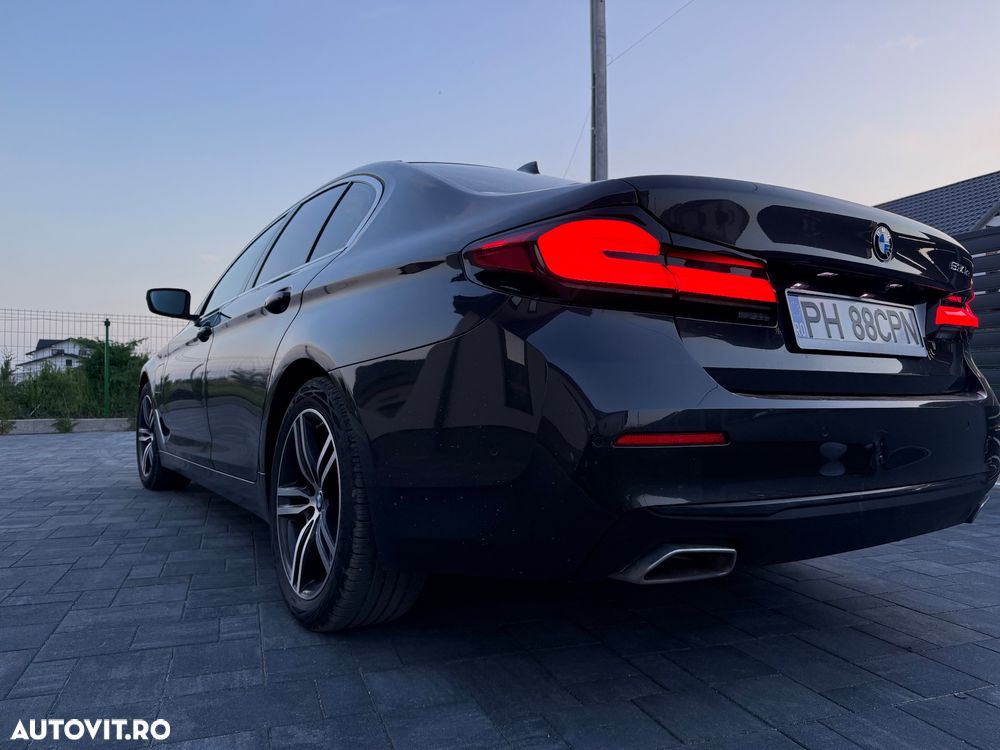 BMW Seria 5 530e Aut. Luxury Line - 11
