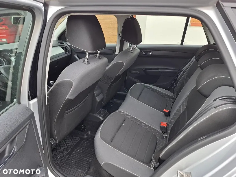 Skoda Fabia 1.0 TSI Ambition Plus - 9