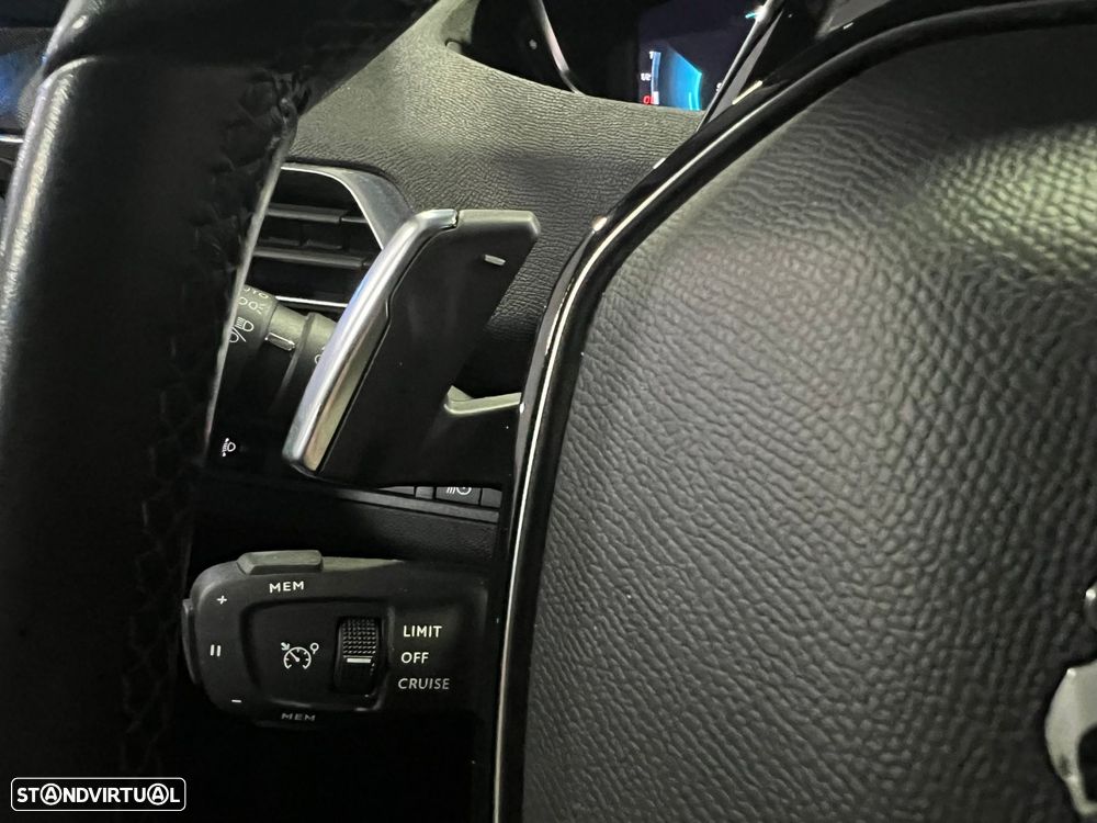 Peugeot 3008 1.6 Hybrid Allure Pack e-EAT8 - 17