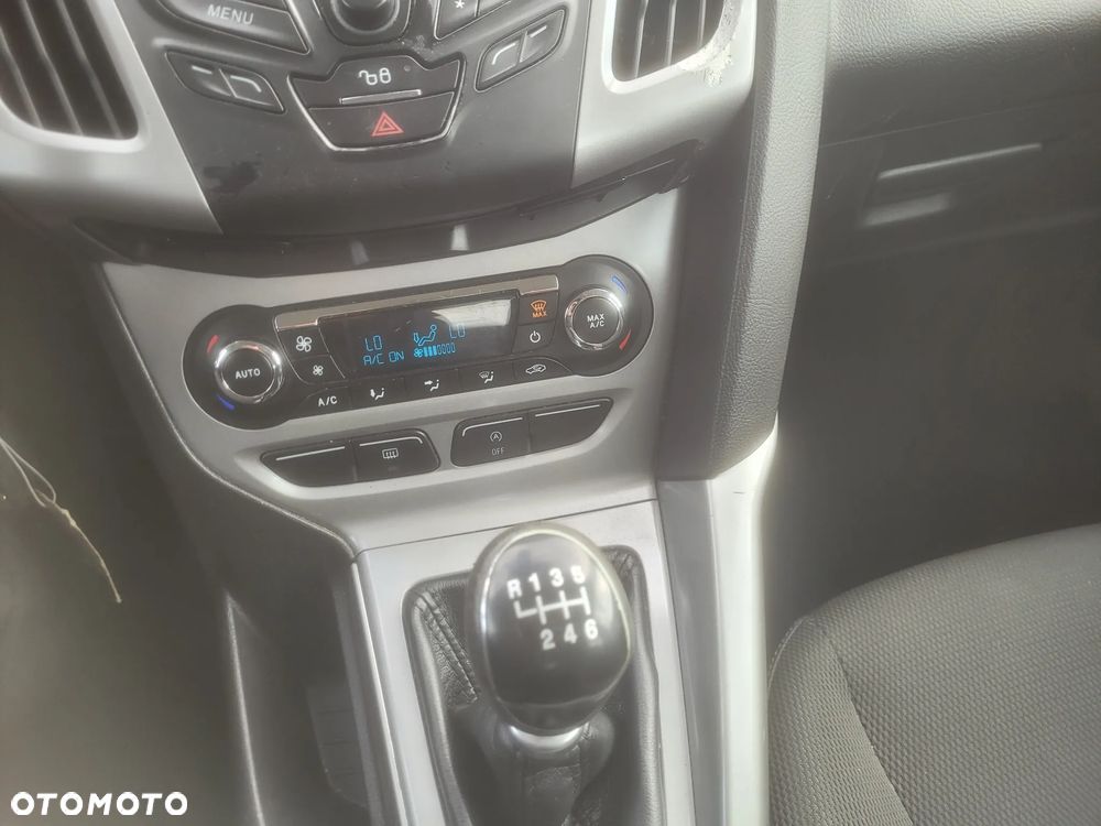 Ford Focus 1.6 TDCi DPF SYNC Edition - 25
