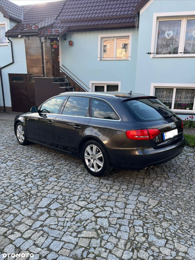Audi A4 Avant - 4
