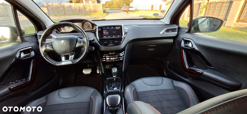Peugeot 2008 PureTech 110 Stop&Start EAT6 GT-Line Edition - 11